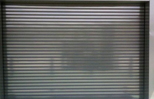 Cierre de metal para comercio